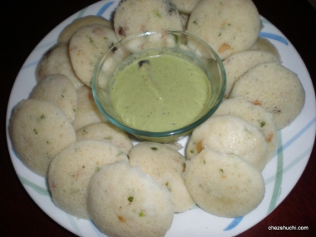 chutney with idly
